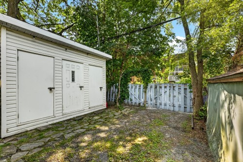 Courtyard - 8800  - 8804 Rue St-Hubert, Montréal (Ahuntsic-Cartierville), QC 