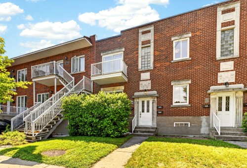 Front of Structure - 8800  - 8804 Rue St-Hubert, Montréal (Ahuntsic-Cartierville), QC 