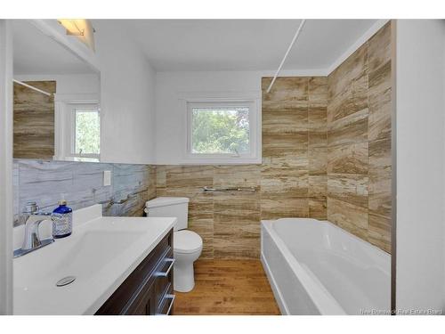 100 Kennebecasis Dr, Saint John, NB 