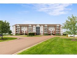 206-185 Royal Oaks BLVD Moncton, NB E1H 2P7
