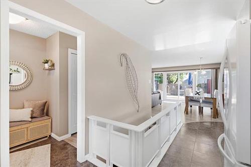 66 Hawkins Cr, Winnipeg, MB - Indoor