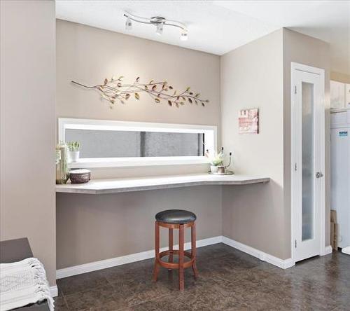 66 Hawkins Cr, Winnipeg, MB - Indoor Photo Showing Other Room
