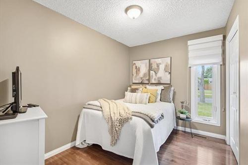66 Hawkins Cr, Winnipeg, MB - Indoor Photo Showing Bedroom