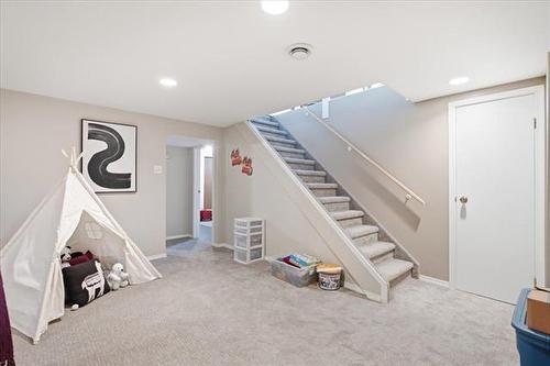 66 Hawkins Cr, Winnipeg, MB - Indoor Photo Showing Other Room