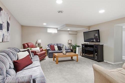 66 Hawkins Cr, Winnipeg, MB - Indoor
