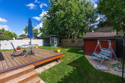 66 Hawkins Cr, Winnipeg, MB - Outdoor With Deck Patio Veranda