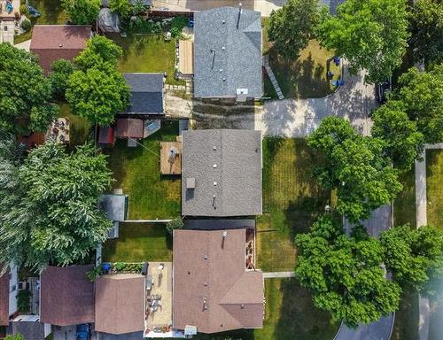 66 Hawkins Cr, Winnipeg, MB - Outdoor