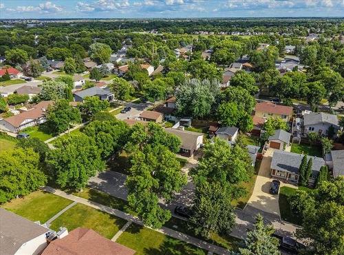 66 Hawkins Cr, Winnipeg, MB - Outdoor With View