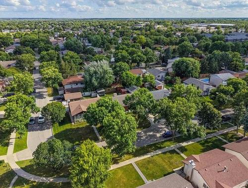 66 Hawkins Cr, Winnipeg, MB - Outdoor With View