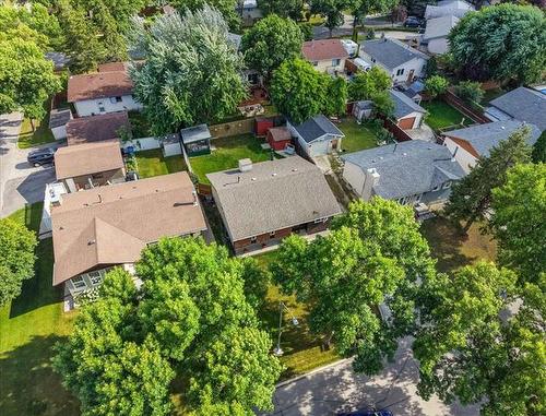66 Hawkins Cr, Winnipeg, MB - Outdoor