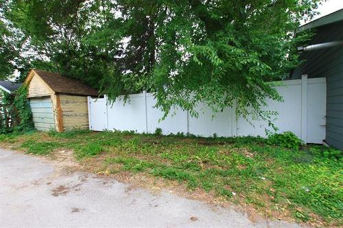 210 Ferndale Ave, Winnipeg, MB - Outdoor