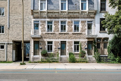 2223 Rue St Jacques — photo 1