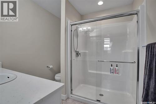 643 Evergreen Boulevard, Saskatoon, SK - Indoor Photo Showing Bathroom
