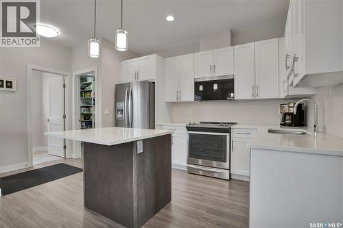 643 Evergreen Boulevard, Saskatoon, SK - Indoor Photo Showing Kitchen With Upgraded Kitchen