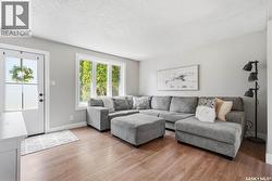 122 Montreal AVENUE S  Saskatoon, SK S7M 3K8