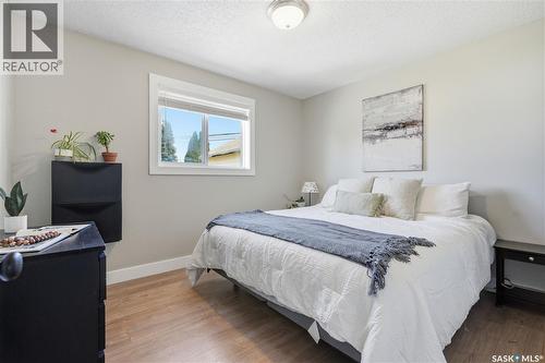 122 Montreal Avenue S, Saskatoon, SK - Indoor Photo Showing Bedroom