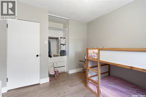 122 Montreal Avenue S, Saskatoon, SK - Indoor