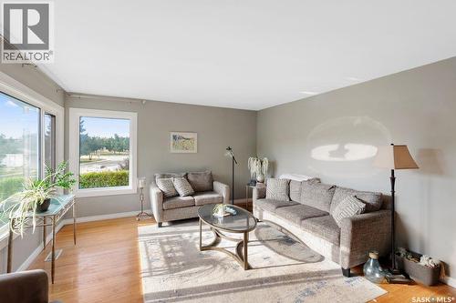 2709 Ferguson Avenue, Saskatoon, SK - Indoor Photo Showing Living Room