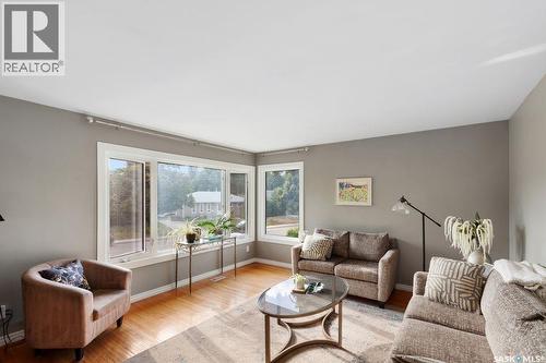2709 Ferguson Avenue, Saskatoon, SK - Indoor Photo Showing Living Room