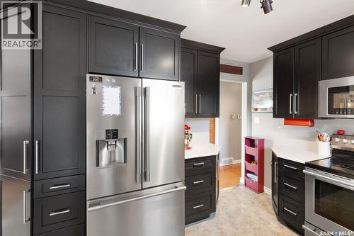 2709 Ferguson Avenue, Saskatoon, SK - Indoor Photo Showing Kitchen