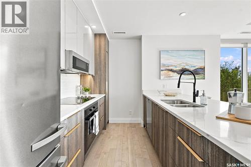 306 637 University Drive, Saskatoon, SK - Indoor Photo Showing Kitchen With Double Sink With Upgraded Kitchen