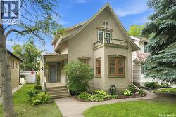 617 7th AVENUE N  Saskatoon, SK S7K 2V2