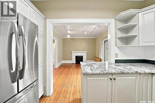 617 7Th Avenue N, Saskatoon, SK - Indoor Photo Showing Kitchen
