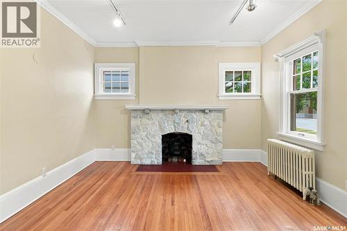 617 7Th Avenue N, Saskatoon, SK - Indoor With Fireplace