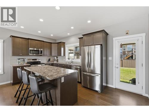 2109 Doubletree Crescent, Kamloops, BC - Indoor Photo Showing Kitchen