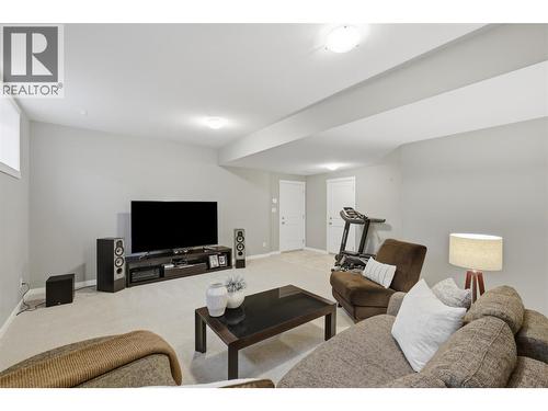 2109 Doubletree Crescent, Kamloops, BC - Indoor Photo Showing Living Room
