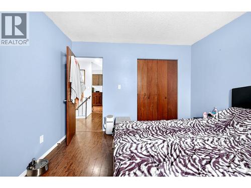 800 Valhalla Drive Unit# 40, Kamloops, BC - Indoor Photo Showing Bedroom