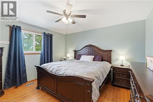 377 Carson Drive, Hamilton, ON - Indoor Photo Showing Bedroom
