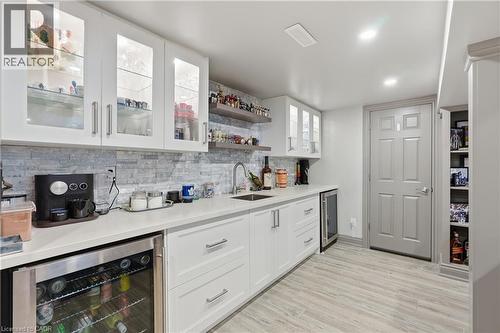 377 Carson Drive, Hamilton, ON - Indoor Photo Showing Kitchen