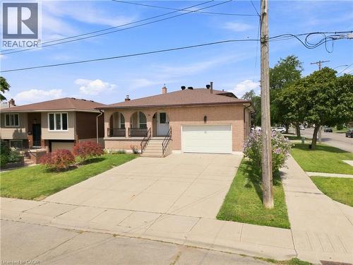 377 Carson Drive, Hamilton, ON - Outdoor With Facade