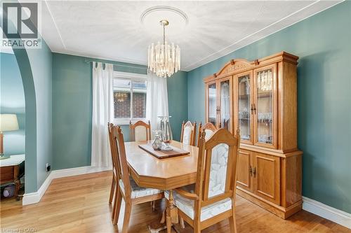 377 Carson Drive, Hamilton, ON - Indoor Photo Showing Dining Room