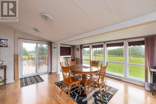 613154 Sideroad 50, West Grey, ON - Indoor Photo Showing Dining Room