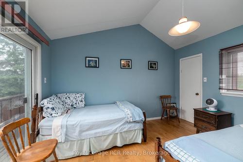 613154 Sideroad 50, West Grey, ON - Indoor Photo Showing Bedroom