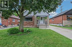 66 PALING Court  Hamilton, ON L8H 5J2
