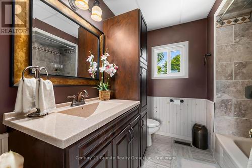 64 Bentley Place, Faraday, ON - Indoor Photo Showing Bathroom