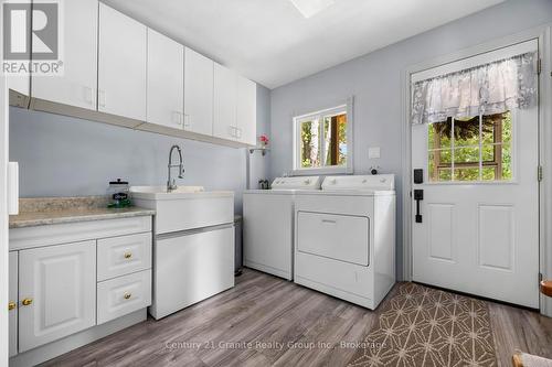 64 Bentley Place, Faraday, ON - Indoor Photo Showing Laundry Room