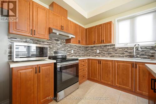 3931 Passway Road, Mississauga, ON - Indoor Photo Showing Kitchen
