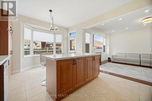 3931 Passway Road, Mississauga, ON - Indoor Photo Showing Kitchen