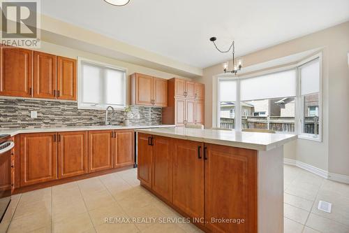 3931 Passway Road, Mississauga, ON - Indoor Photo Showing Kitchen