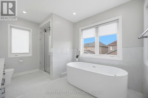 3931 Passway Road, Mississauga, ON - Indoor Photo Showing Bathroom
