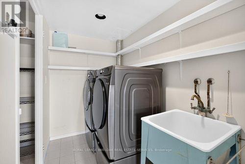 2901 - 2045 Lake Shore Boulevard W, Toronto, ON - Indoor Photo Showing Laundry Room