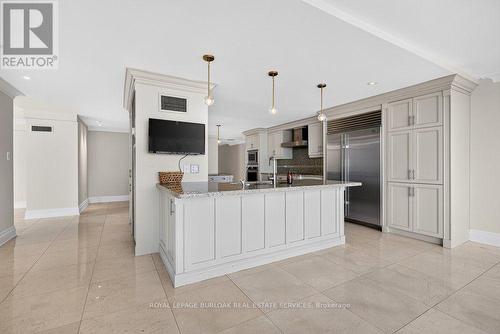 2901 - 2045 Lake Shore Boulevard W, Toronto, ON - Indoor Photo Showing Kitchen