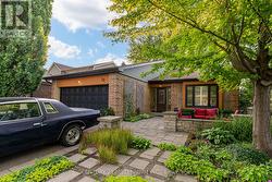 31 MANSFIELD STREET Brampton, ON L6S 2X8