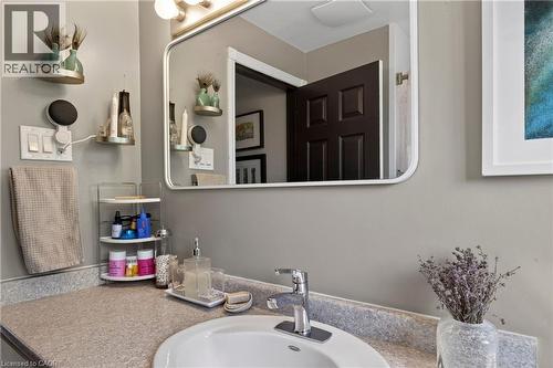 28 Ramsgate Drive, Stoney Creek, ON - Indoor Photo Showing Bathroom
