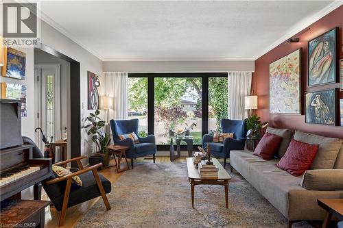 28 Ramsgate Drive, Stoney Creek, ON - Indoor Photo Showing Living Room