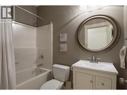 Bathroom Main - 